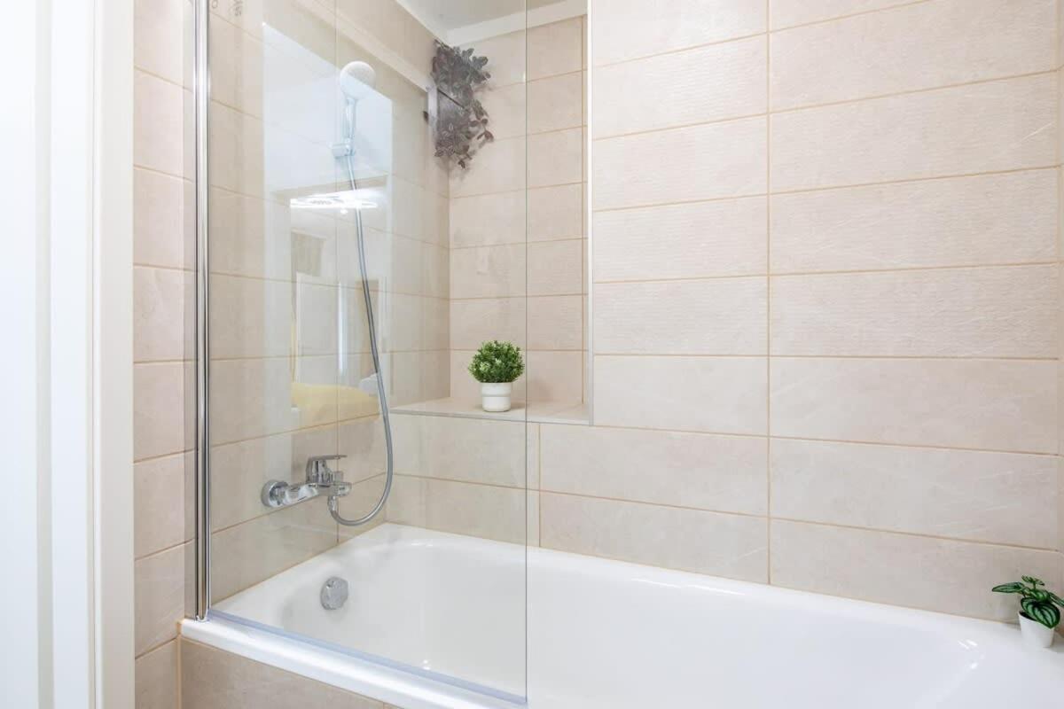 Apartament Free Parking - Balcony - Sunny - New Budapeszt Zewnętrze zdjęcie
